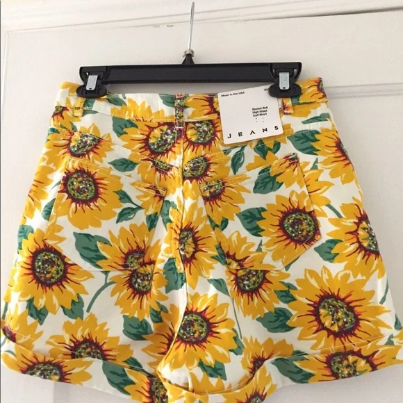 American Apparel 🌻Sunflowers🌻 High Rise Shorts